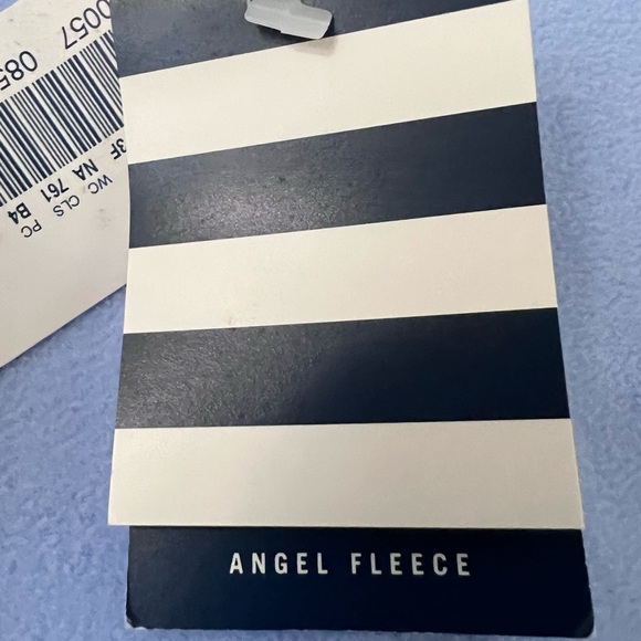 NWT Land’s End angel fleece pull over top. Size M 10-12 - Picture 3 of 7